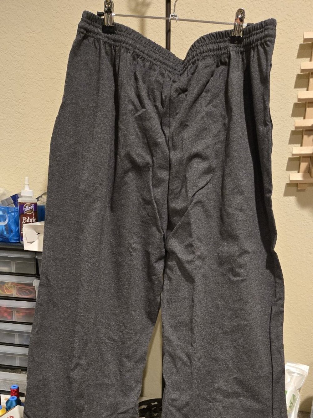 Hanes Men's Jersey Pants Heather Gray XL Elastic Waist Open Bottom New in Packag